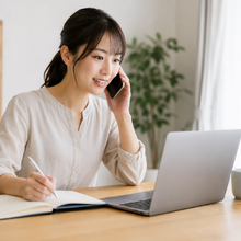 採用面接で話す応募者と担当者
